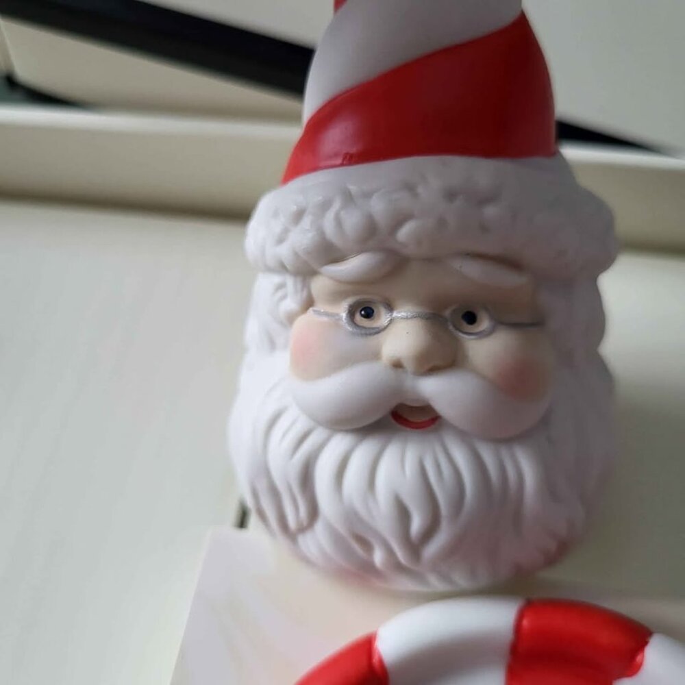 Party Lite Santa Tea lite Gift Set - Picture 6 of 10